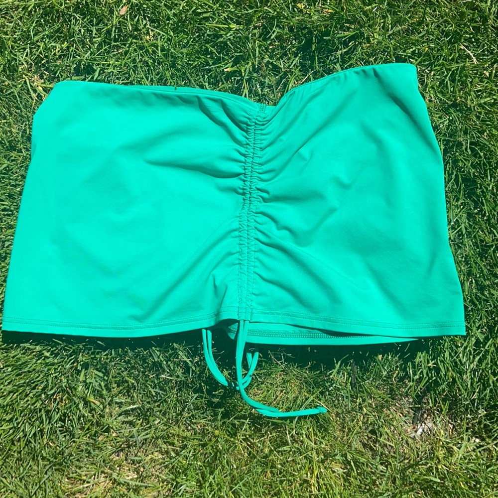 Tommy Bahama skirted bottom - Picture 3 of 8